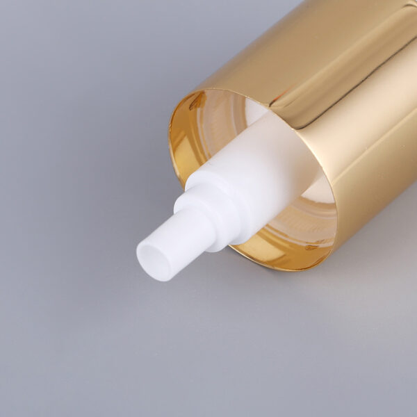 0.5cc lotion dispenser pump with gold collar r p17